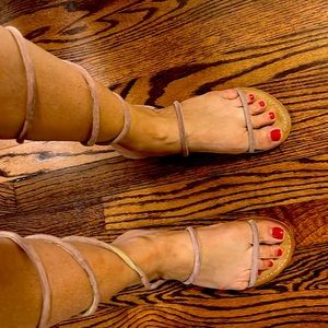 Free people size 38 light, pink, wraparound strap sandal